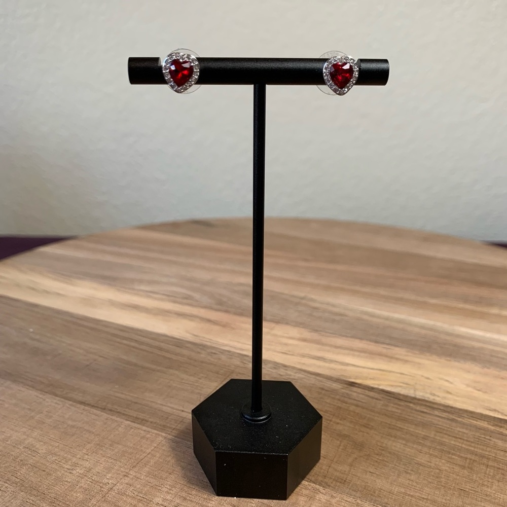 ♥️ Swarovski Red Heart Shaped Earrings ♥️